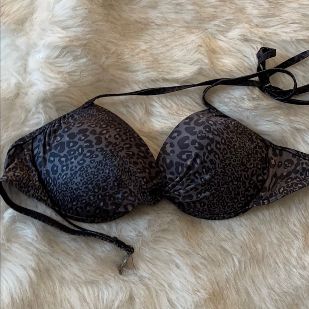 Victoria’s Secret bikini top 36C